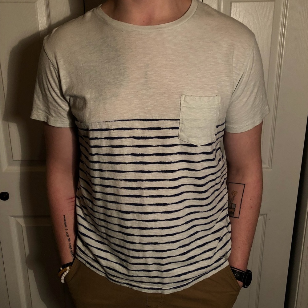 American Eagle half-striped blue/white pocket tee